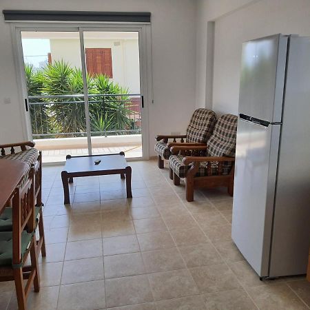 Lovely Apartment At The City Center Of 파포스 외부 사진