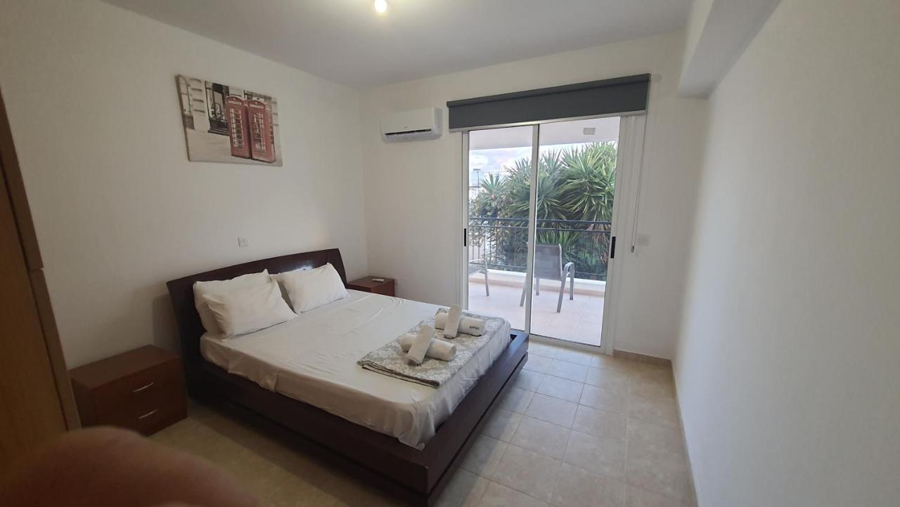 Lovely Apartment At The City Center Of 파포스 외부 사진